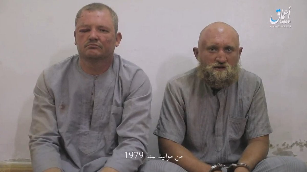 EKTAKTO: To ISIS έδωσε βίντεο στη δημοσιότητα με αιχμαλώτους δύο Ρώσους στρατιωτικούς